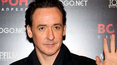 John Cusack: "Hollywood engulle a los actores jóvenes y después los escupe"