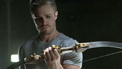Stephen Amell entrena como un superhéroe noticias imagen