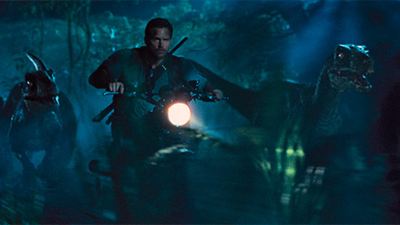 'Jurassic World': Chris Pratt y un grupo de velociraptores, protagonistas de la última foto