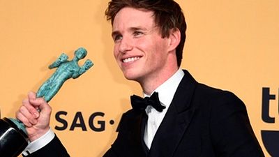 Eddie Redmayne y Julianne Moore, ganadores de los Screen Actors Guild Awards noticias imagen