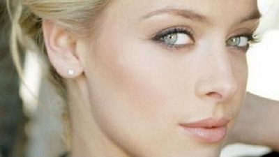 'Reign' ficha a la secretaria de Christian Grey por la tercera temporada noticias imagen