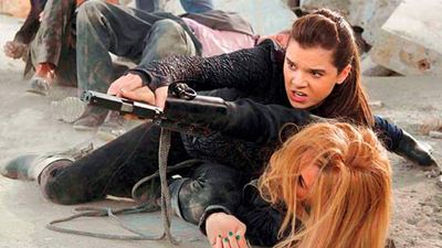 'Barely Lethal': Tráiler de la película de Hailee Steinfeld como una asesina adolescente