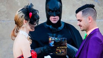 Una pareja obsesionada con 'Batman' celebra una boda temática de superhéroes
