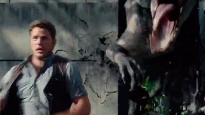 'Jurassic World': El Indominus Rex persigue a Chris Pratt en el nuevo adelanto