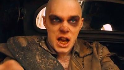 'Mad Max: Furia en la carretera': Nicholas Hoult se vuelve loco en el nuevo adelanto