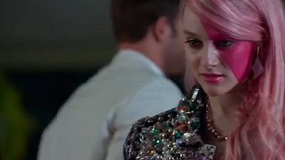 'Jem y los hologramas': Primer tráiler y póster de la película. ¿Será la próxima 'Dando la nota'?