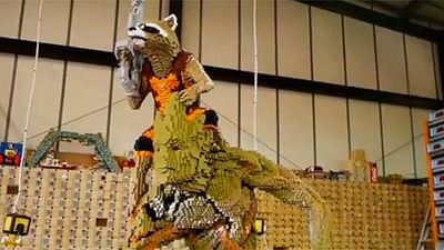'Guardianes de la Galaxia': Crean a Rocket y Groot con 30.000 piezas de Lego noticias imagen