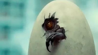 'Jurassic World': Mira cómo eclosiona el huevo del Indominus Rex en el último adelanto noticias imagen