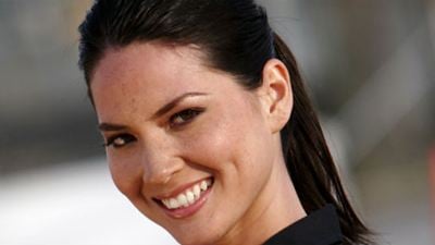 ‘X-Men: Apocalypse’: Olivia Munn trata de “guardar secretos” en la nueva imagen tras las cámaras de la película