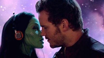 Mira a Chris Pratt contándole los secretos de 'Guardianes de la galaxia 2' a Zoe Saldana noticias imagen