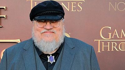 George R.R. Martin pide a los fans que no le molesten más con sus quejas sobre los recientes giros de ‘Juego de Tronos’ noticias imagen