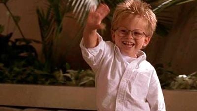 El niño de 'Jerry Maguire' muestra su transformación y homenajea el filme en un divertido vídeo