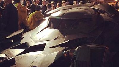 'Batman v Superman': Zack Snyder llega a la Comic-Con en el Batmóvil noticias imagen