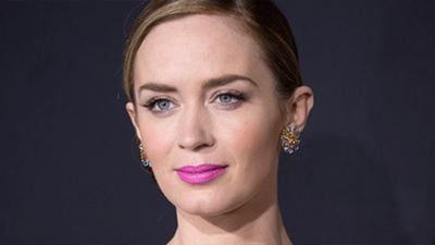 Unos periodistas le piden a Emily Blunt que abandone Estados Unidos tras una broma de la actriz sobre su nacionalidad