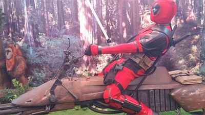 Deadpool asalta el Salón del Manga de Barcelona y hace de las suyas noticias imagen
