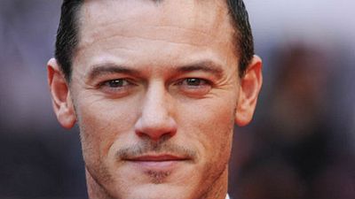 'La chica del tren': Luke Evans sustituye a Jared Leto en la adaptación de la novela de Paula Hawkins noticias imagen
