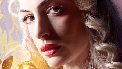 ‘Alicia a través del espejo’: Anne Hathaway y Mia Wasikowska protagonizan los nuevos pósters noticias imagen