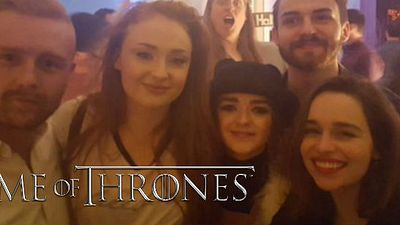 'Juego de Tronos': Emilia Clarke, Maisie Williams y Sophie Turner se van de fiesta tras el rodaje de la sexta temporada noticias imagen