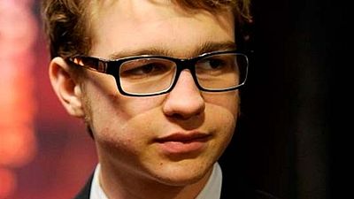 'Dos hombres y medio': ¿Conocías la vida de altibajos de Angus T. Jones? noticias imagen