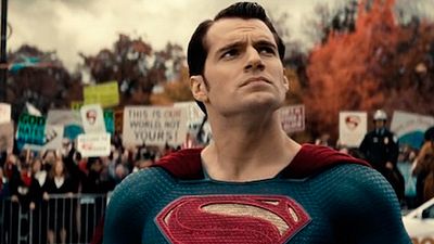 'Batman v Superman': Así ha cambiado El Hombre de Acero en la película de Zack Snyder