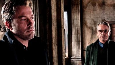 'Batman v Superman': Jeremy Irons confirma que Batman y Alfred no viven en la Mansión Wayne noticias imagen