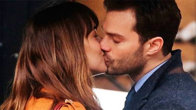 'Cincuenta sombras más oscuras': Nuevas fotos del rodaje con Christian y Anastasia besándose noticias imagen