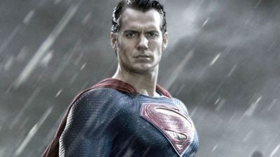 'Batman v Superman': Henry Cavill hizo colocar una cremallera en su traje para poder ir al baño