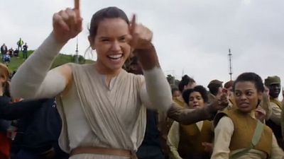 'Star Wars: El despertar de la Fuerza': El reparto de la película baila durante el rodaje en este vídeo noticias imagen