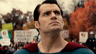 'Batman v Superman': ¿Cuántas líneas de diálogo tiene Henry Cavill en la película? noticias imagen