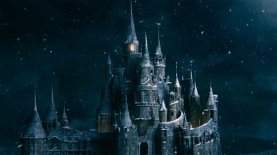 'La Bella y la Bestia': Lumière y Ding Dong dan la bienvenida a Emma Watson en el primer teaser tráiler en español noticias imagen