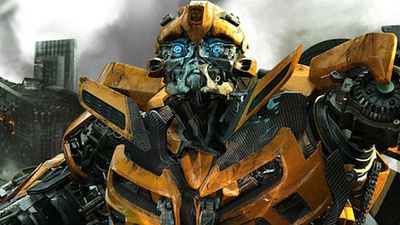 'Transformers: The Last Knight': Michael Bay revela el primer vistazo a Bumblebee en su modo vehículo noticias imagen