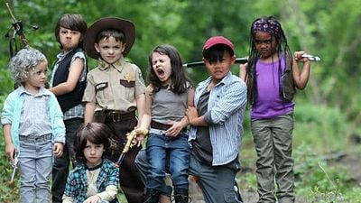 Un grupo de niños recrean algunas de las escenas de 'The Walking Dead' noticias imagen