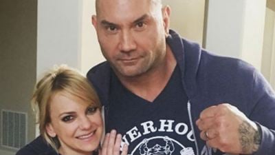 'Guardianes de la Galaxia Vol. 2': Dave Bautista enseña a Chris Pratt y Anna Faris una de sus llaves de wrestling