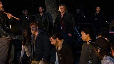 'The Walking Dead' ha rodado 11 comienzos de la séptima temporada para que no se filtre la víctima de Negan noticias imagen