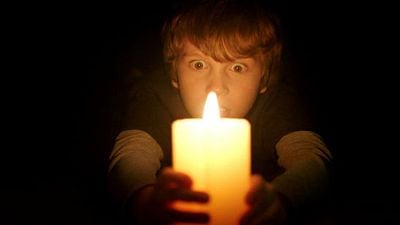 'Nunca apagues la luz': El reparto cree haber maldecido la casa de la película noticias imagen