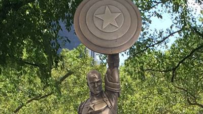 Polémica en Brooklyn por la estatua gigante del Capitán América