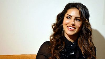 La ex-actriz porno Sunny Leone se convierte en un icono de la educación sexual en la India noticias imagen