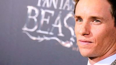Eddie Redmayne declara que odiaría verse a sí mismo como James Bond noticias imagen