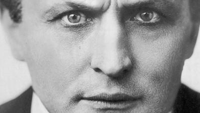 El director de 'Calle Cloverfield 10' podría encargarse del 'biopic' sobre Houdini 