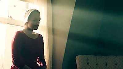 'The Handmaid’s Tale': Primer vistazo a Elisabeth Moss de ‘Mad Men’ en la nueva serie de Hulu noticias imagen