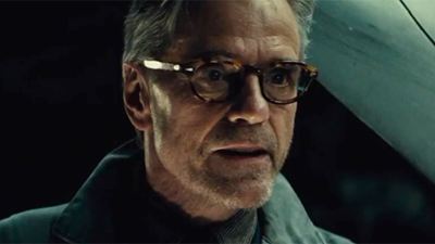 'Liga de la Justicia': Jeremy Irons explica cómo reaccionará Alfred ante los nuevos amigos de Batman