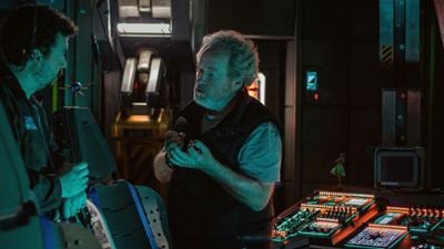 'Alien: Covenant': Ridley Scott en el 'set' de rodaje y un laboratorio lleno de sangre en las nuevas imágenes