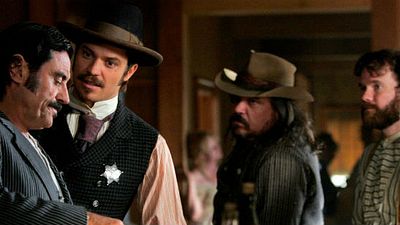'Deadwood': David Milch continúa escribiendo el guion de la película noticias imagen