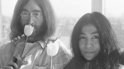 El guionista de 'La teoría del todo' se encargará de la película sobre la relación de Yoko Ono y John Lennon