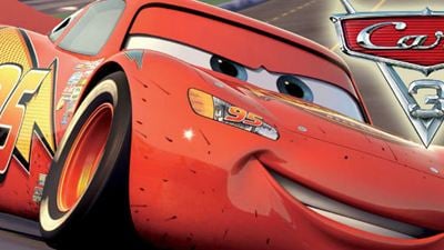 'Cars 3': Nuevo póster de la película con Rayo McQueen en plena carrera