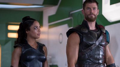 'Thor: Ragnarok': Chris Hemsworth, protagonista del nuevo póster de la película noticias imagen