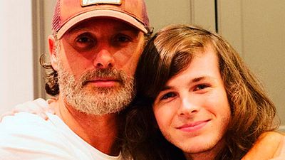 'The Walking Dead': Andrew Lincoln se presenta por sorpresa en la fiesta de graduación de Chandler Riggs noticias imagen