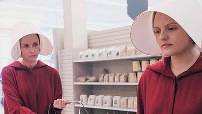 'The Handmaid's Tale': Elisabeth Moss aclara sus declaraciones y asegura que sí es una serie feminista noticias imagen