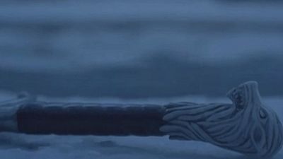 'Juego de tronos': Alan Taylor, el director del 7x06, tiene claro que la espada no guiña el ojo cuando Jon sale del agua noticias imagen