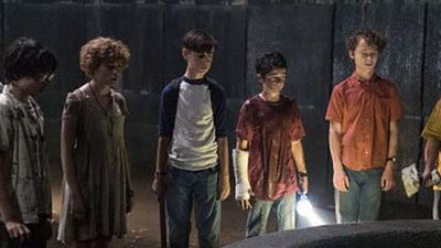 'It': Nuevas imágenes del 'Club de los Perdedores' persiguiendo a Pennywise noticias imagen